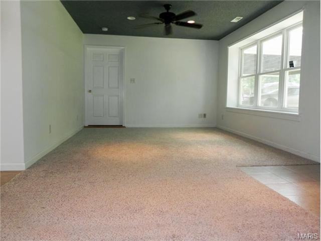 4662 Spring Glen Dr - Photo 3 of 20