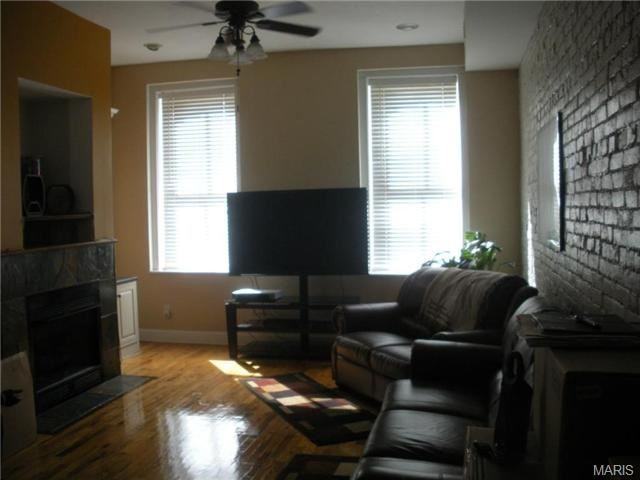 1714 S Tucker Blvd #D - Photo 3 of 10