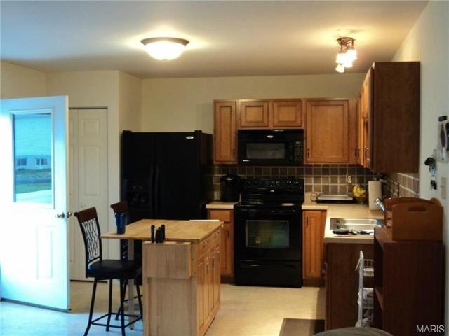 141 Mill Stone Dr - Photo 3 of 9