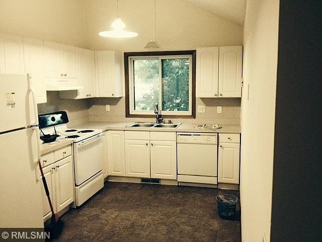 1930 E 87th St - Photo 2 of 6