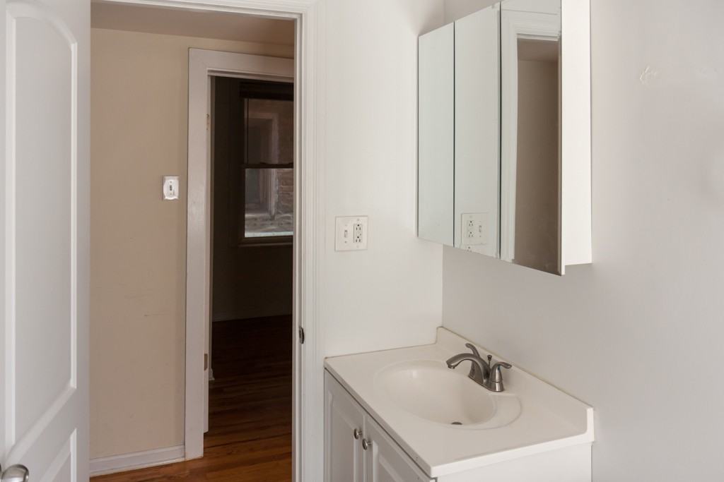 1832 W. Cuyler Ave. - Photo 3 of 7