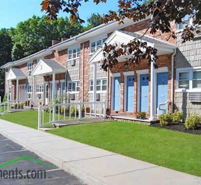 Maple Crest Garden Apartments At Port Jefferson 645 Belle Terre
