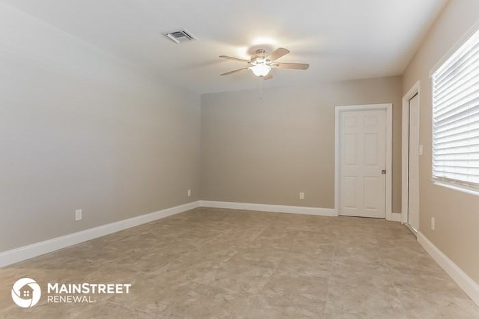 402 South 12th Street - Photo 3 of 16