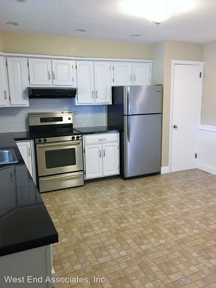 633 W Berger Street - Photo 3 of 11