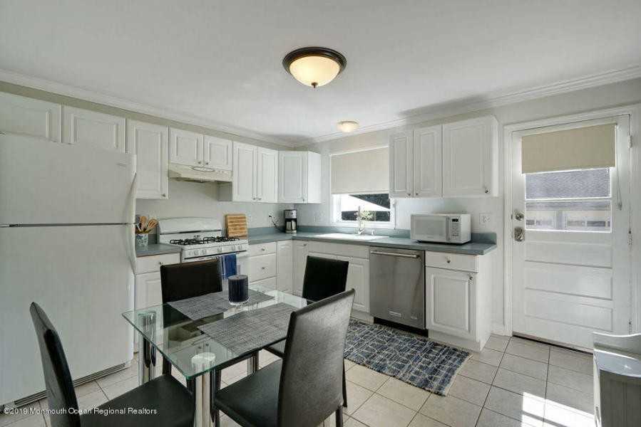 36 Center Street - Photo 3 of 11