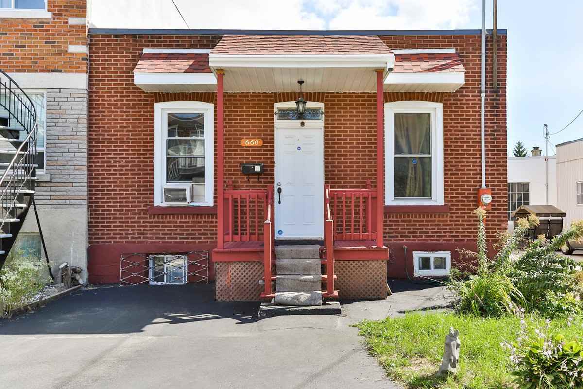 660 9e Avenue - Photo 2 of 10