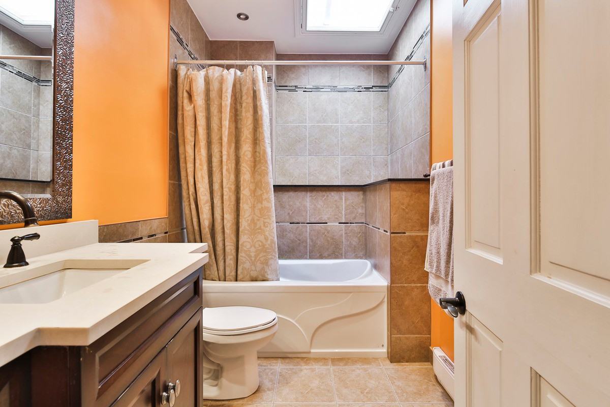 660 9e Avenue - Photo 3 of 10