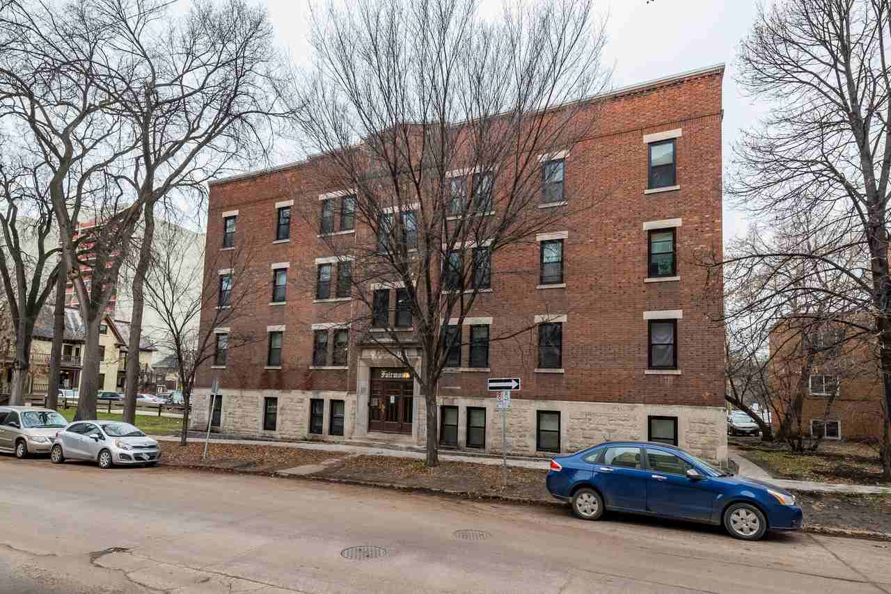 52 Edmonton Street, Winnipeg, MB R3C 1P7 1 Bedroom Apartment for 781