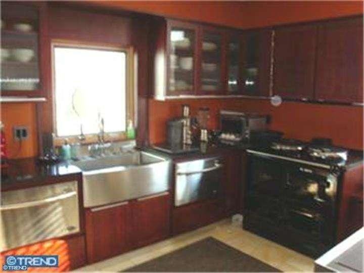 35 Grove St - Photo 2 of 14