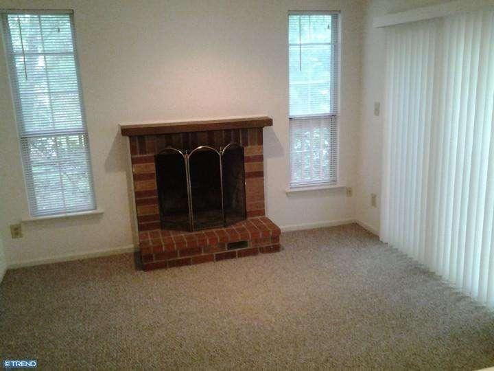 2434 Hillendale Dr - Photo 3 of 14