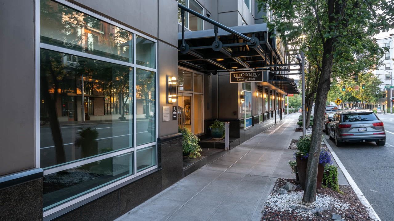 Olympus - Photo 2 of 50