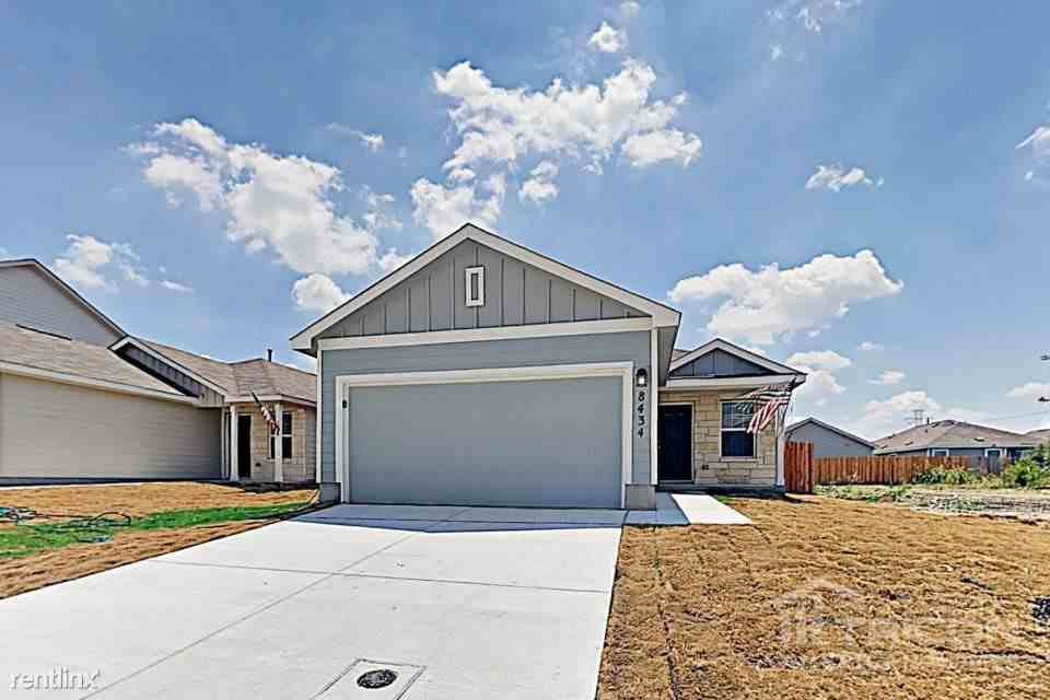 8434 Amistad Cove - Photo 2 of 31