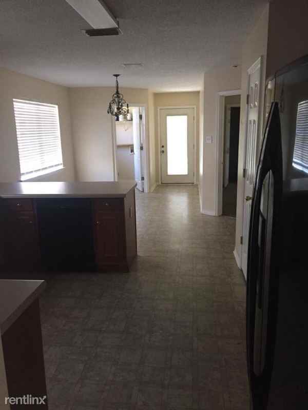 519 Kimberly Dr - Photo 3 of 10