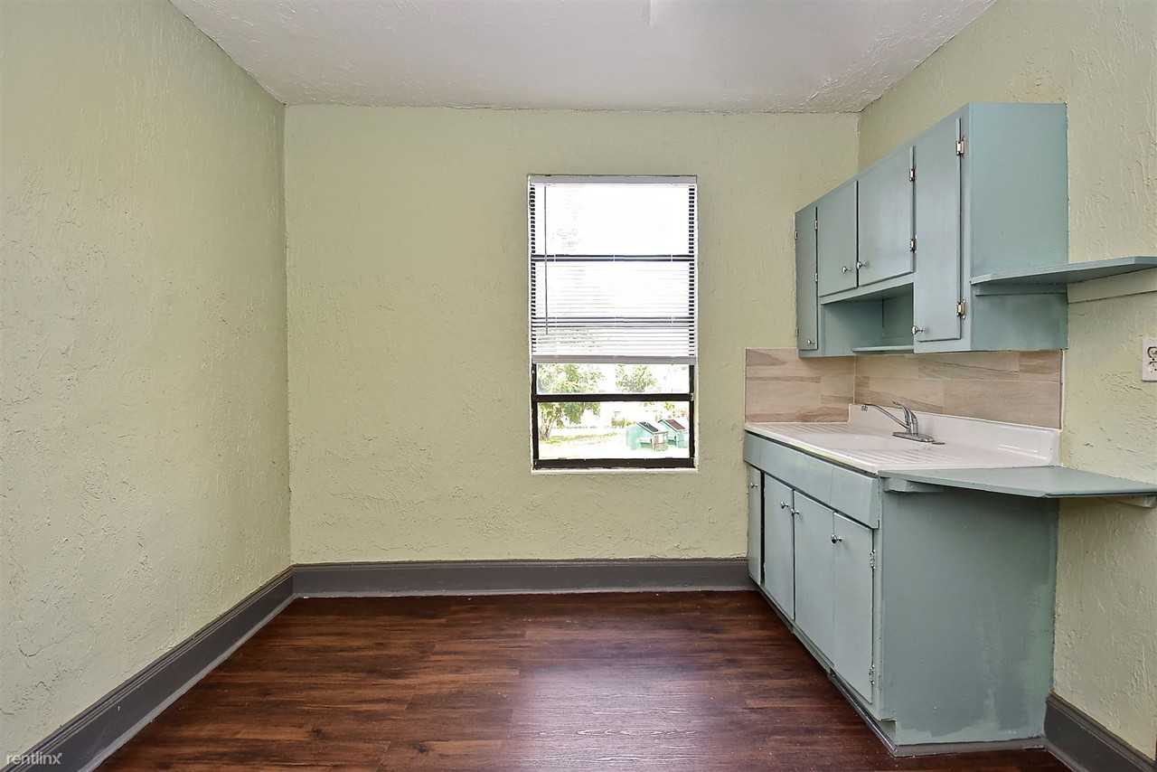 22 Park Avenue - Photo 2 of 13