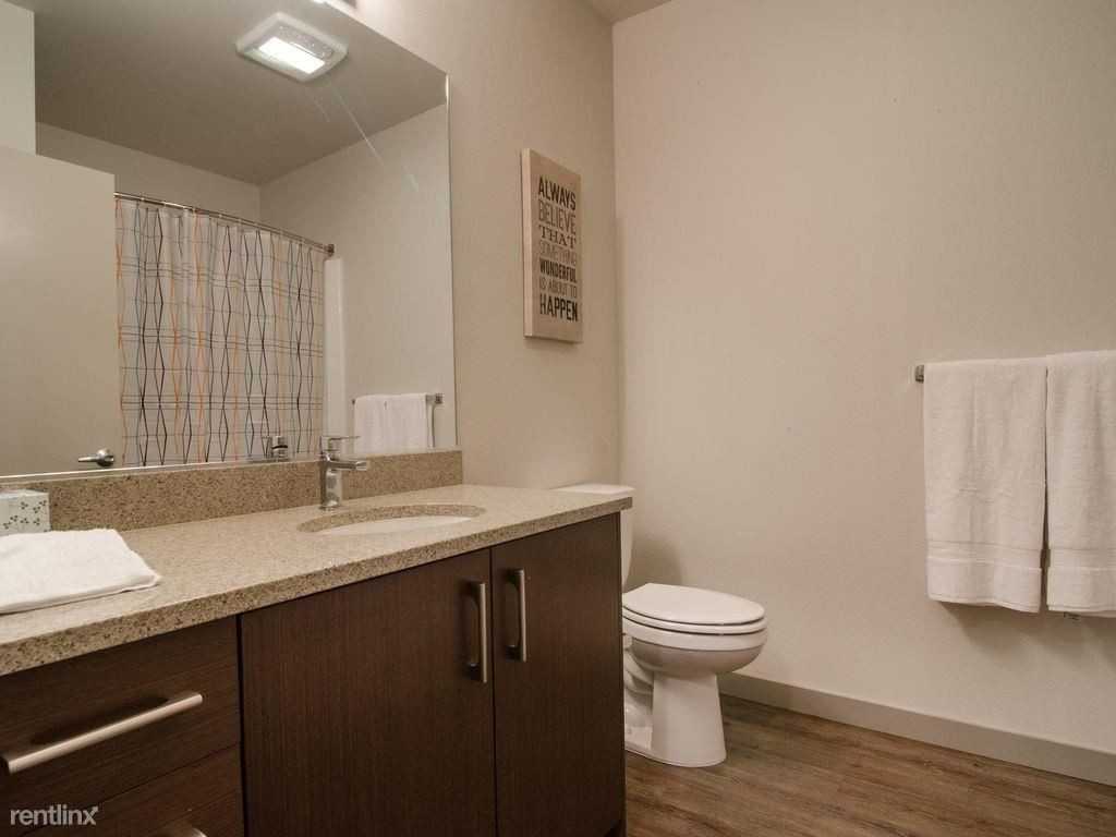 511 S 5th St - Photo 3 of 10