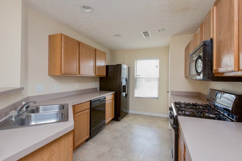 2725 Alix Way - Photo 3 of 11