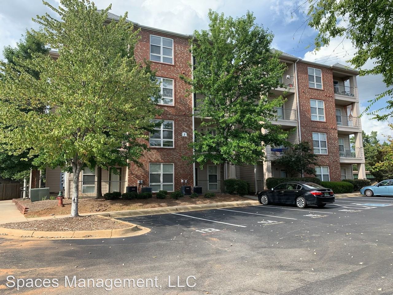 Crimson Place 600 13th Street East Apartments in Tuscaloosa, AL 35401