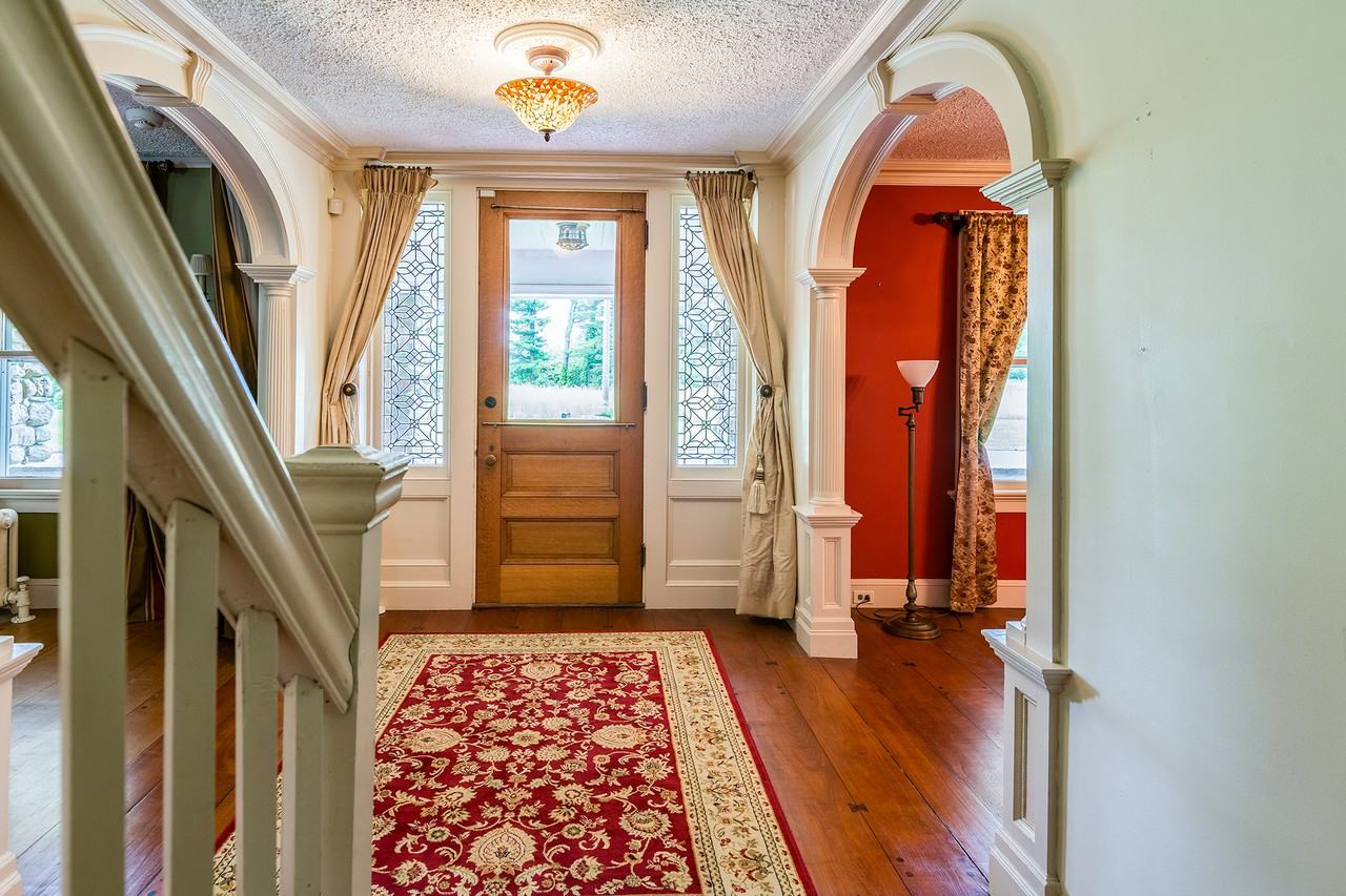 249 South Street - Photo 3 of 35