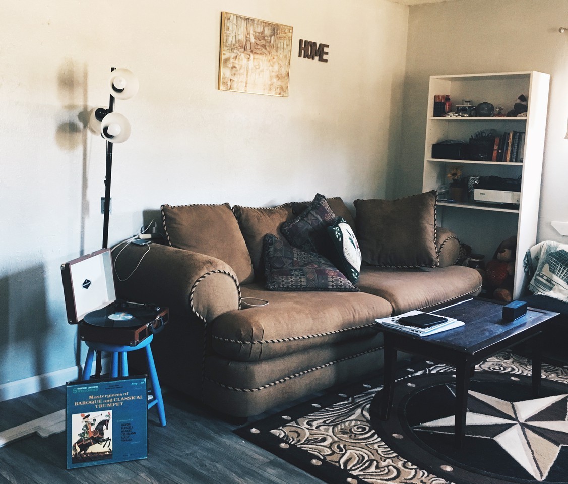 2503 Engle Avenue - Photo 3 of 16