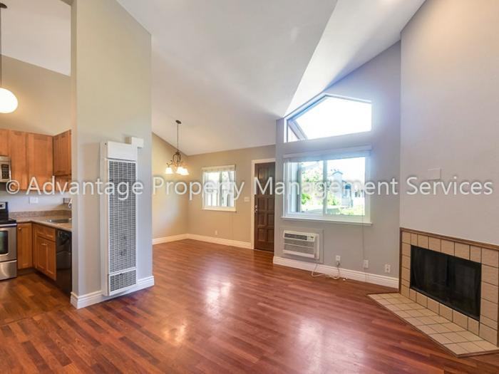 1207 Coyote Creek Ct - Photo 2 of 4