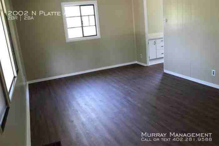 2002 N Platte Ave - Photo 2 of 29