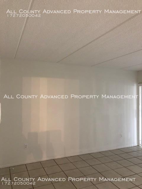 124 Jefferson Apts - Photo 3 of 5