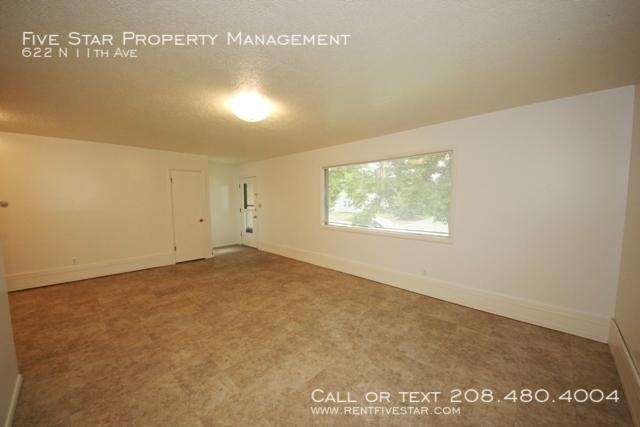 622 N 11th Ave - Photo 3 of 9