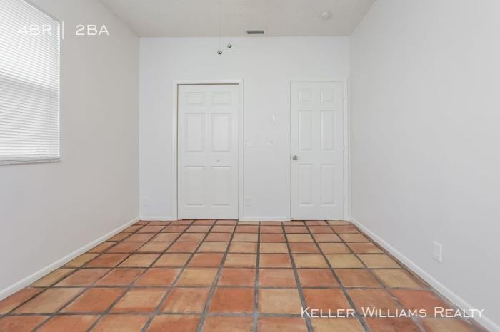 9241 Nw 17th St - Photo 2 of 9