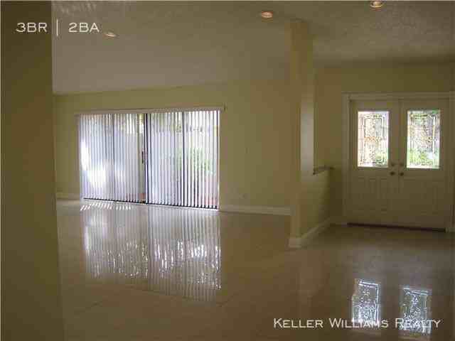 7035 Nw 49th Pl - Photo 3 of 8
