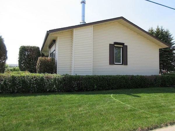 4840 50 Street - Photo 3 of 35