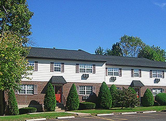 Southgate Commons - Photo 3 of 7