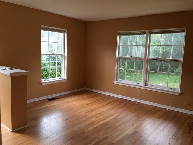 32 E Washington Ave #R - Photo 2 of 14