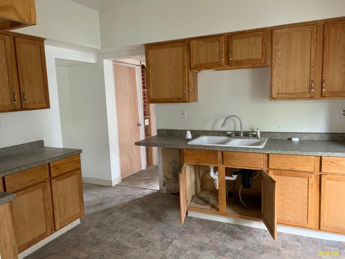 2319 Hecker Avenue - Photo 2 of 6