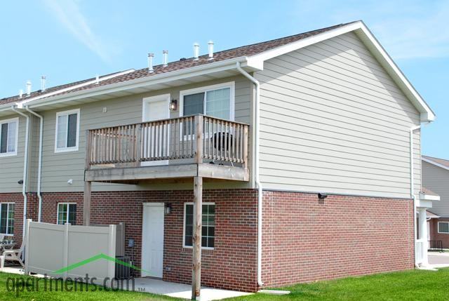 Williamsburg Townhomes Apartments For Rent 505 S Wheatland Ave Sioux Falls Sd 57106 Zumper