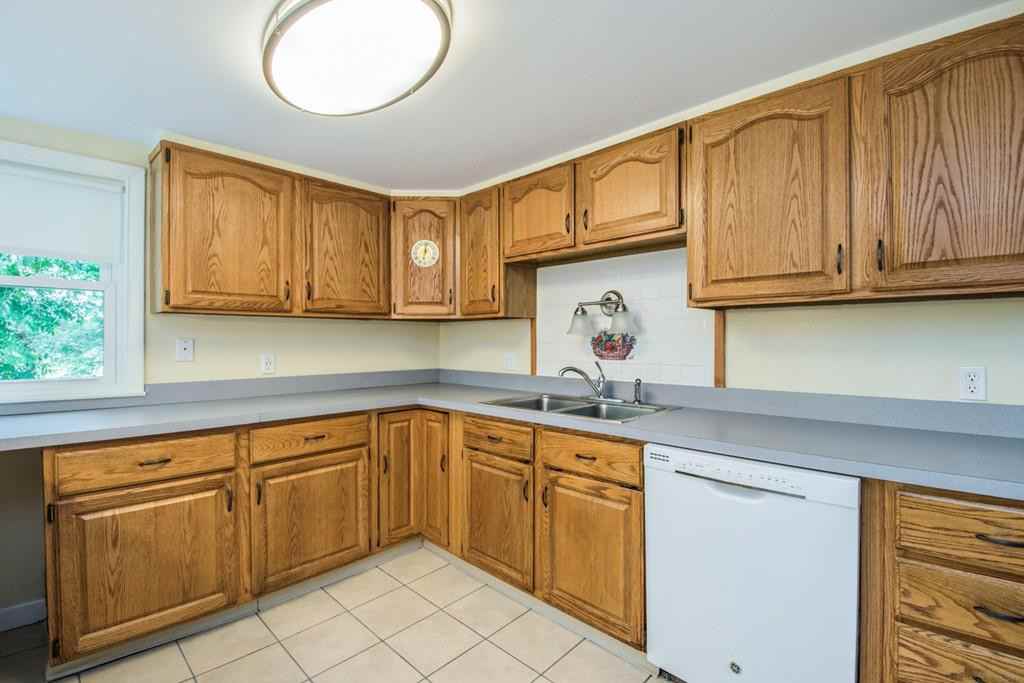 404 Central Street - Photo 3 of 10