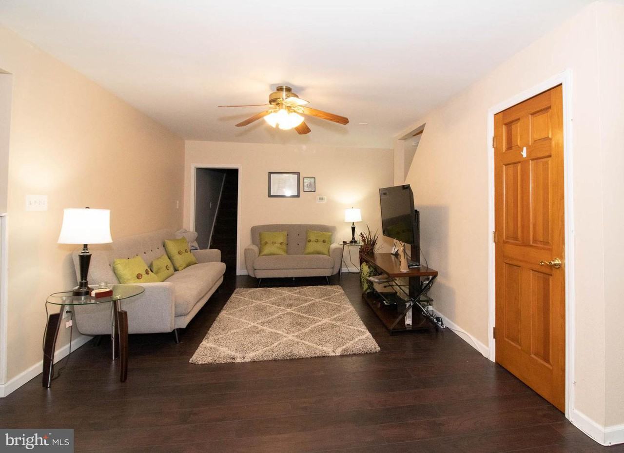 109 Camden Unit B - Photo 2 of 27