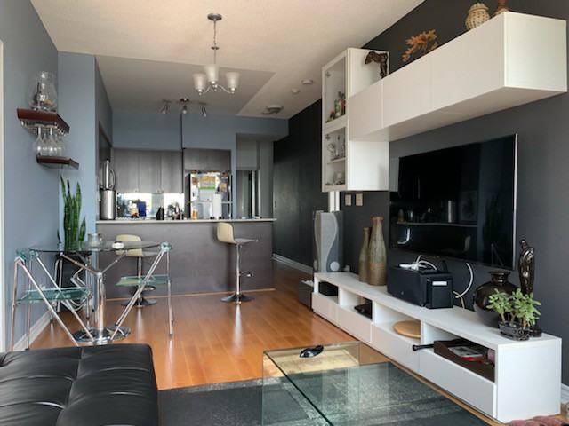 388 Prince of Wales Dr. - Photo 2 of 10