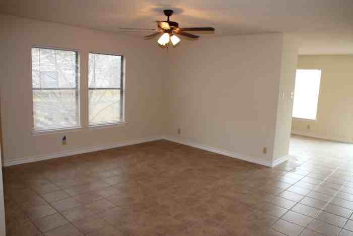 2914 Donnell Drive - Photo 2 of 16