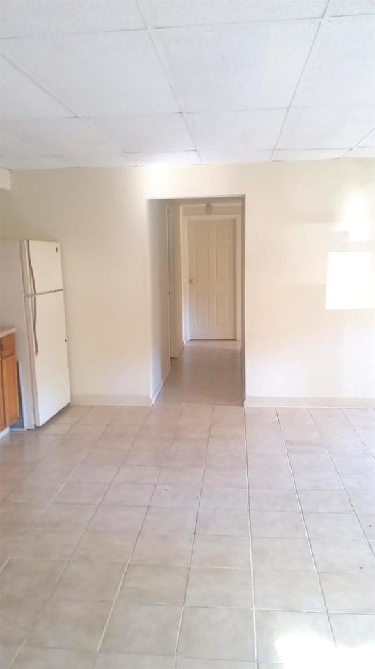 109 W. Maple Ave. - 2 - Photo 2 of 6