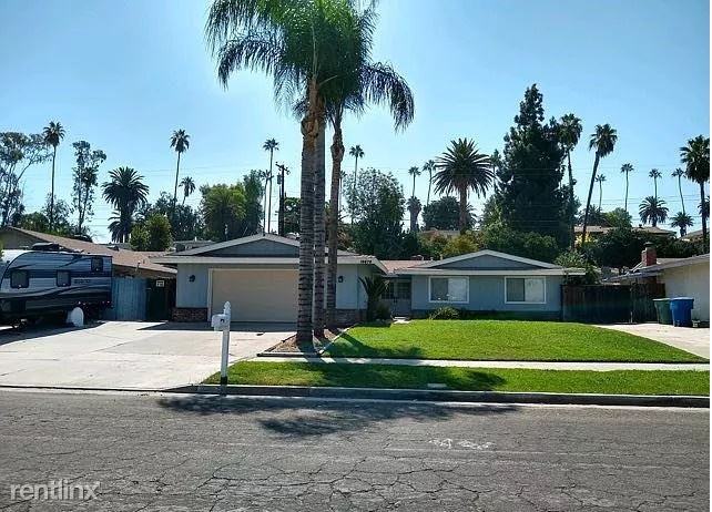 10070 Shady View St - Photo 2 of 14