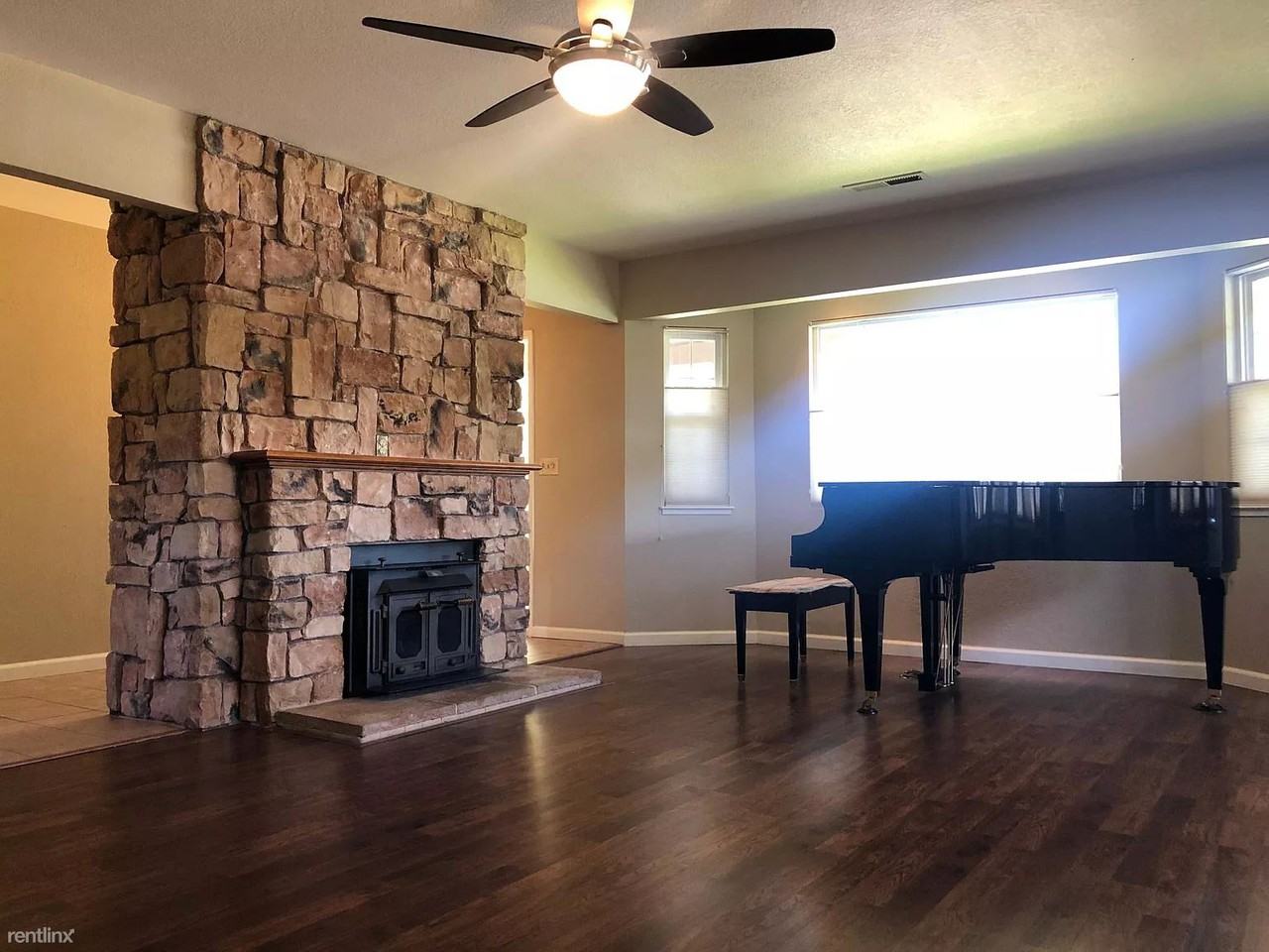 79 Amato Ave - Photo 2 of 16