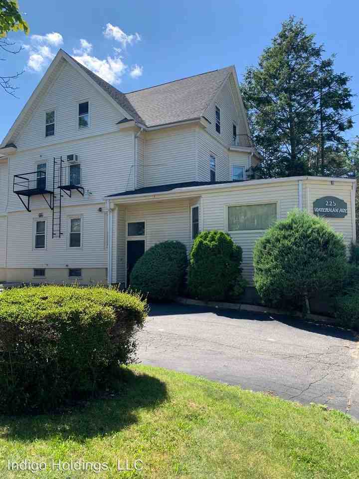 225 Waterman Avenue - Photo 2 of 4