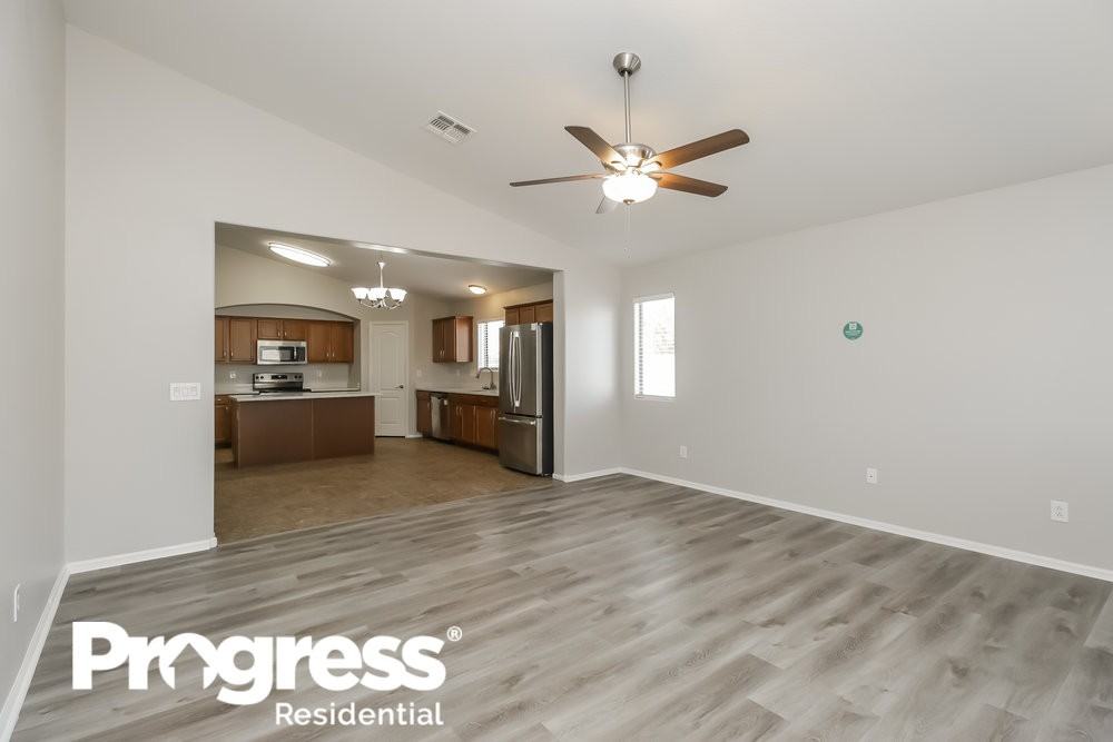 3709 S 71st Dr - Photo 3 of 16