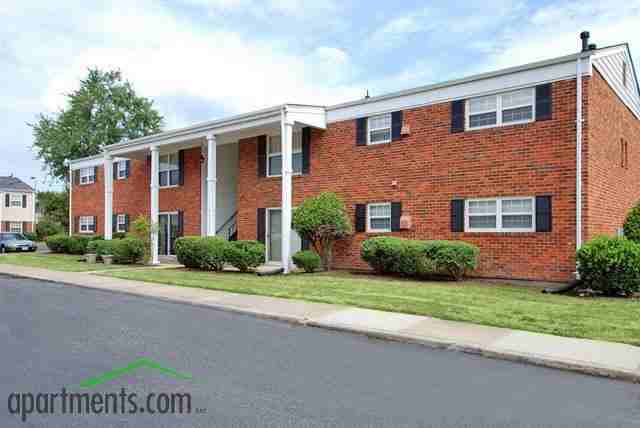 Woodmere Apartments - Photo 2 of 17