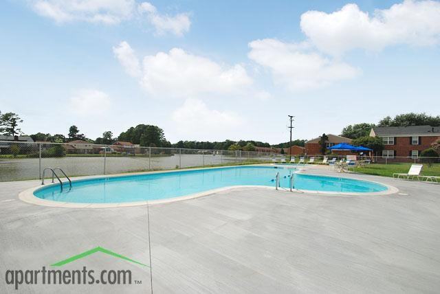 Woodmere Apartments - Photo 3 of 17