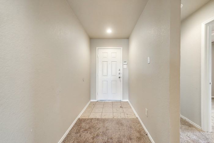 1521 Queens Brook Lane - Photo 3 of 19