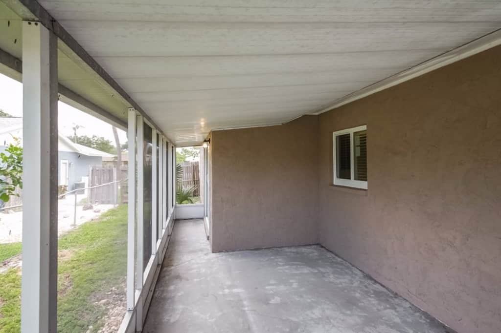 7120 Pennsylvania Ave - Photo 2 of 6