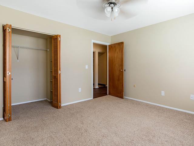 26 Quiet Harbor Rd - Photo 3 of 6