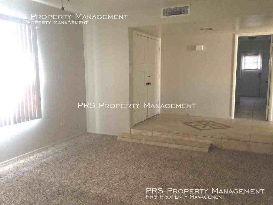 418 E. Orion St - Photo 3 of 17