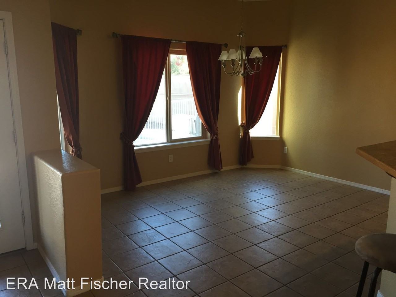 10358 E 39th Way - Photo 2 of 8